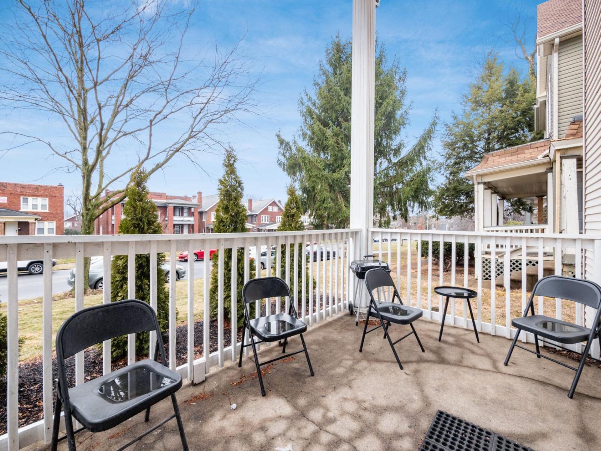 Villa Housepitality - The Osu Mansion- Osu Sleeps 20 Columbus Exterior foto